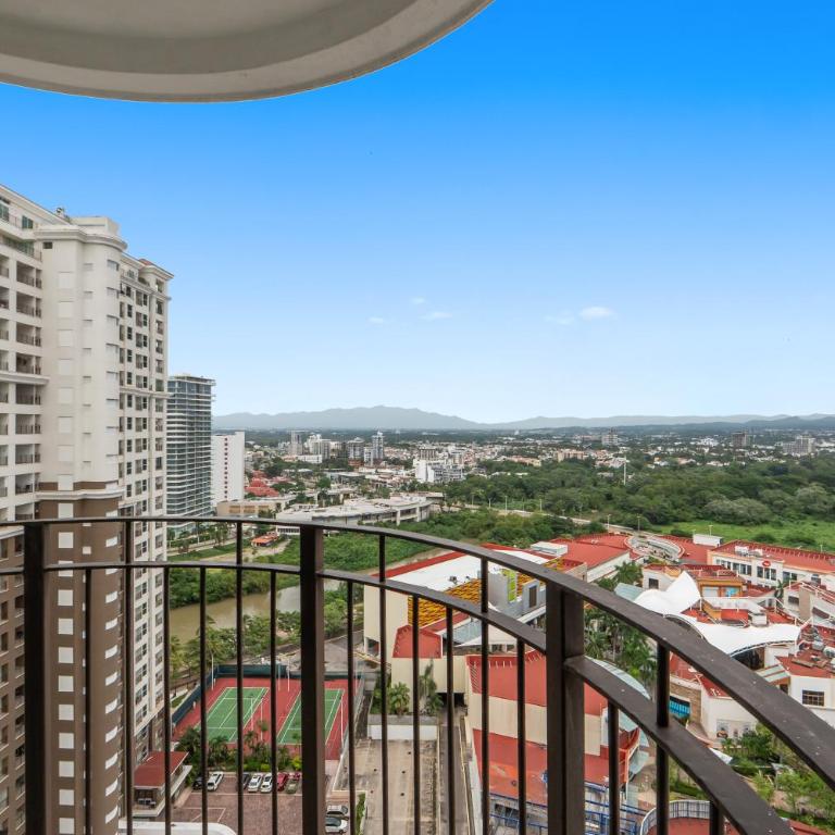 Luxurious Oceanfront Apartment 4 Bedrooms & Amenities - Apartamento Deluxe de 4 dormitorios - 31