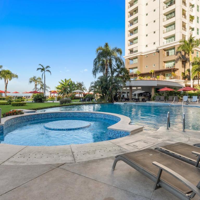 Luxurious Oceanfront Apartment 4 Bedrooms & Amenities - Apartamento Deluxe de 4 dormitorios - 39