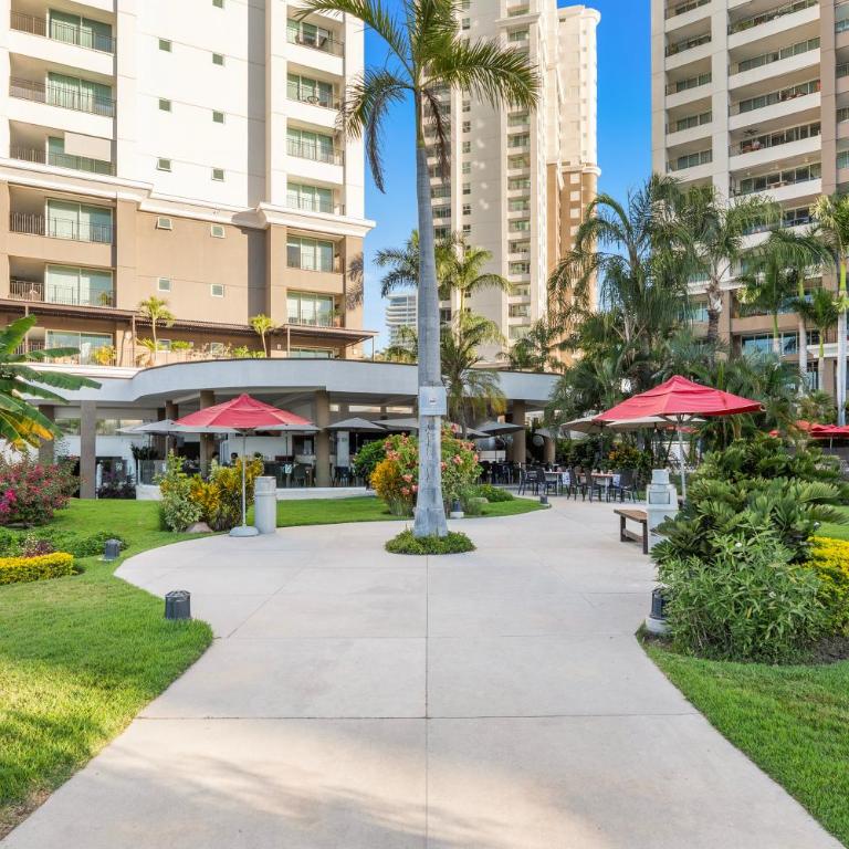 Luxurious Oceanfront Apartment 4 Bedrooms & Amenities - Apartamento Deluxe de 4 dormitorios - 52