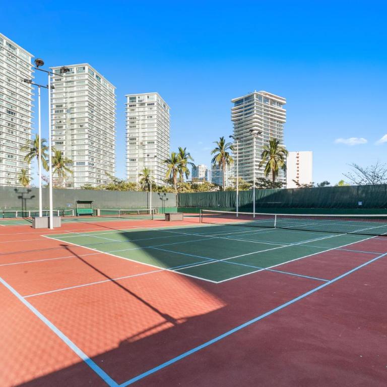Luxurious Oceanfront Apartment 4 Bedrooms & Amenities - Apartamento Deluxe de 4 dormitorios - 55