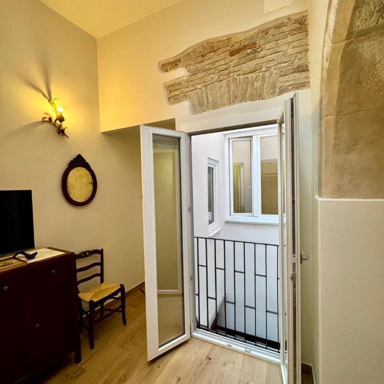 Rosalino Home - Double Room with Private Bathroom - 21