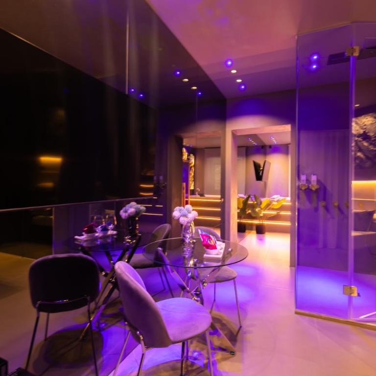 Maximum Suite & Spa - Junior Suite with Private Pool - 14
