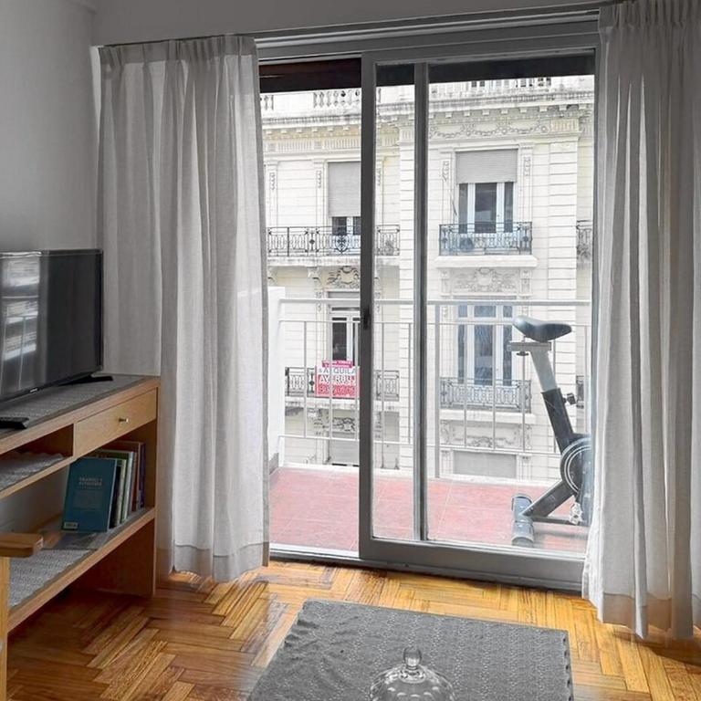 Rent2888 Medrano - Apartamento Superior de 2 dormitorios - 2