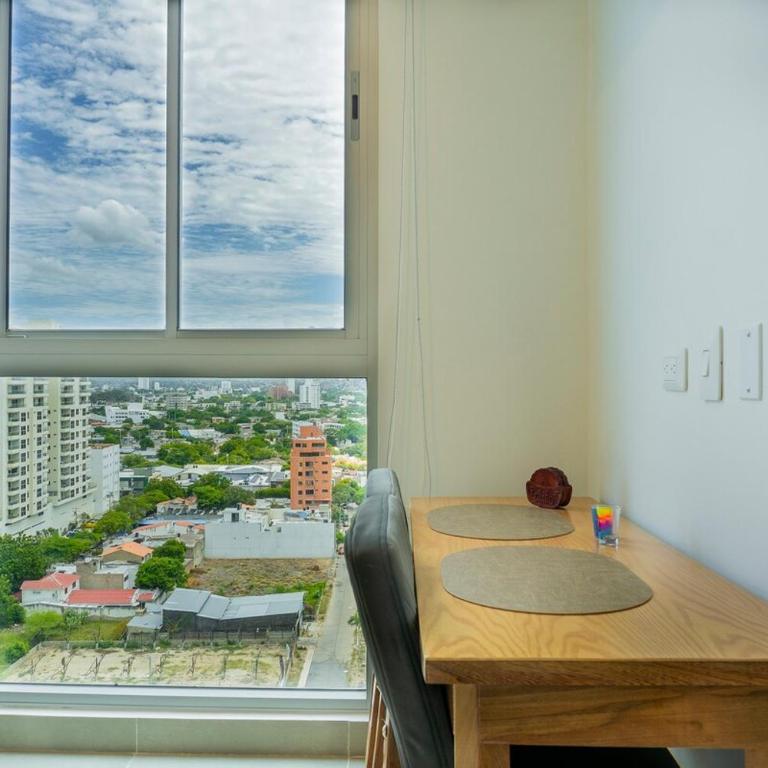Modern High Rise Studio Steps to Beach & Marina - Apartamento de 1 dormitorio - 4