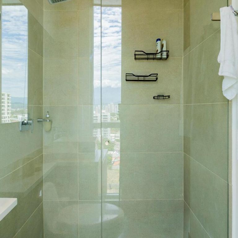 Modern High Rise Studio Steps to Beach & Marina - Apartamento de 1 dormitorio - 11