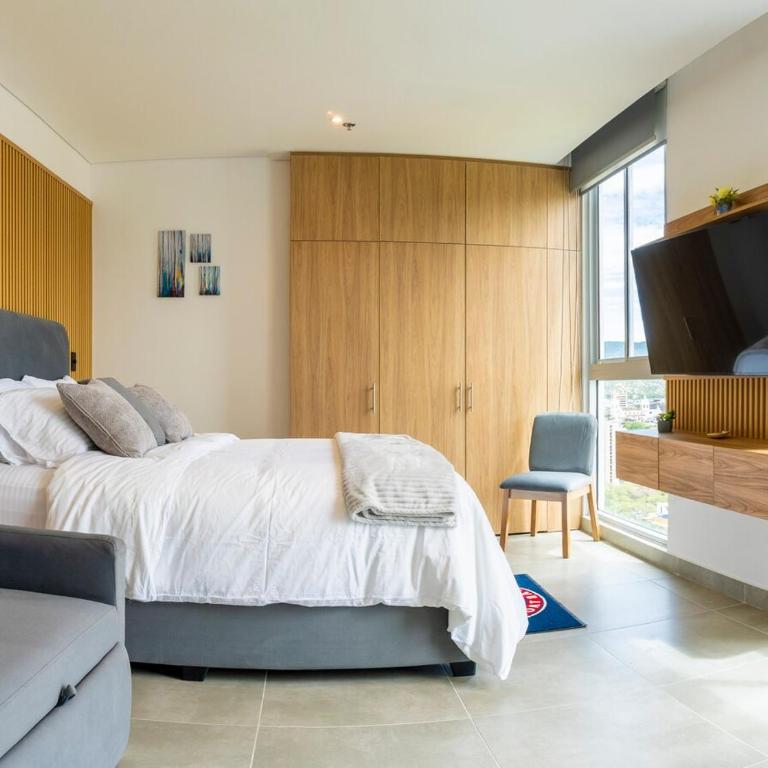 Modern High Rise Studio Steps to Beach & Marina - Apartamento de 1 dormitorio - 15