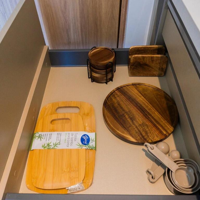 Modern High Rise Studio Steps to Beach & Marina - Apartamento de 1 dormitorio - 17