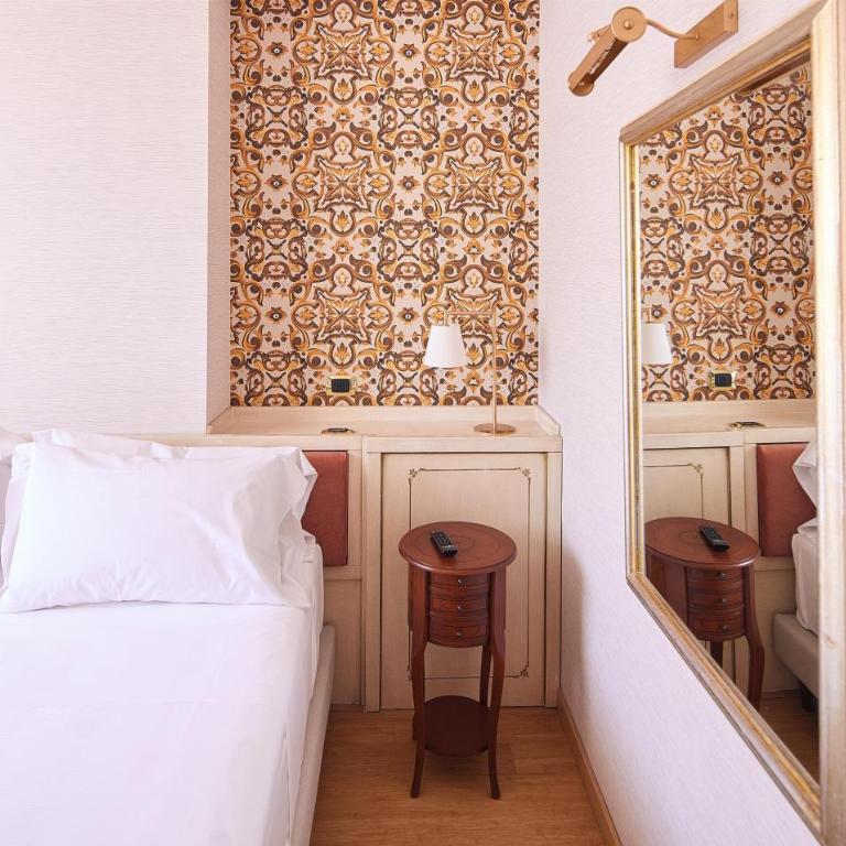 Quiete Taormina Naxos, Tapestry Collection By Hilton - Naxos Deluxe King Room with Terrace - 12