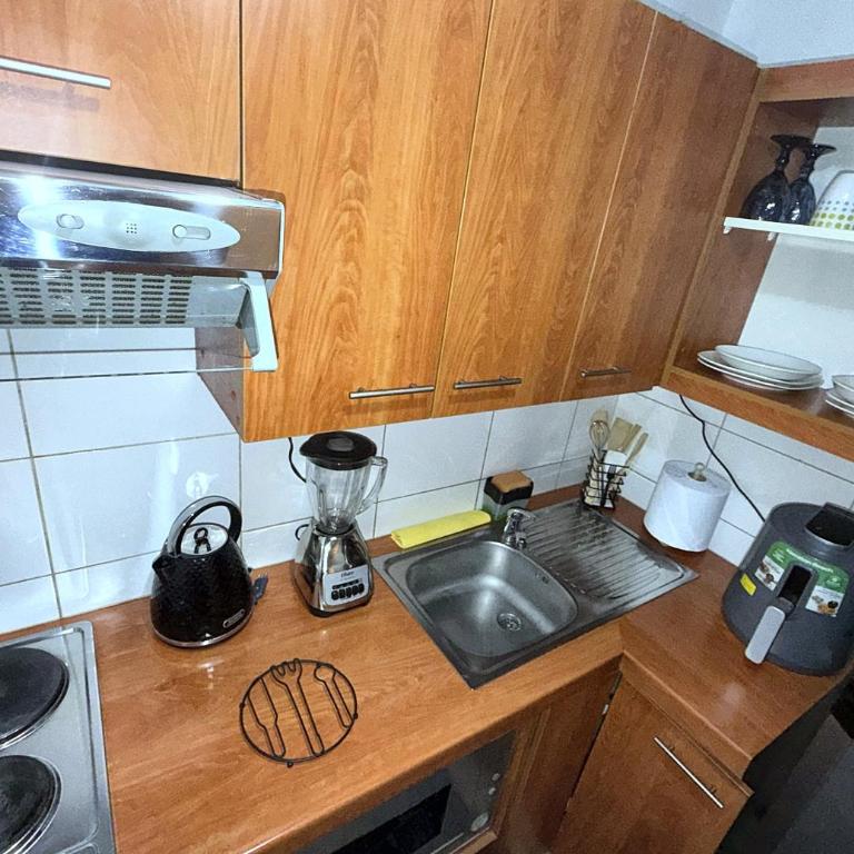 Apartamento con terraza cerca de las líneas de metro 2 y 3 y 5 ideal para turismo o trabajo - One-Bedroom Apartment - 16