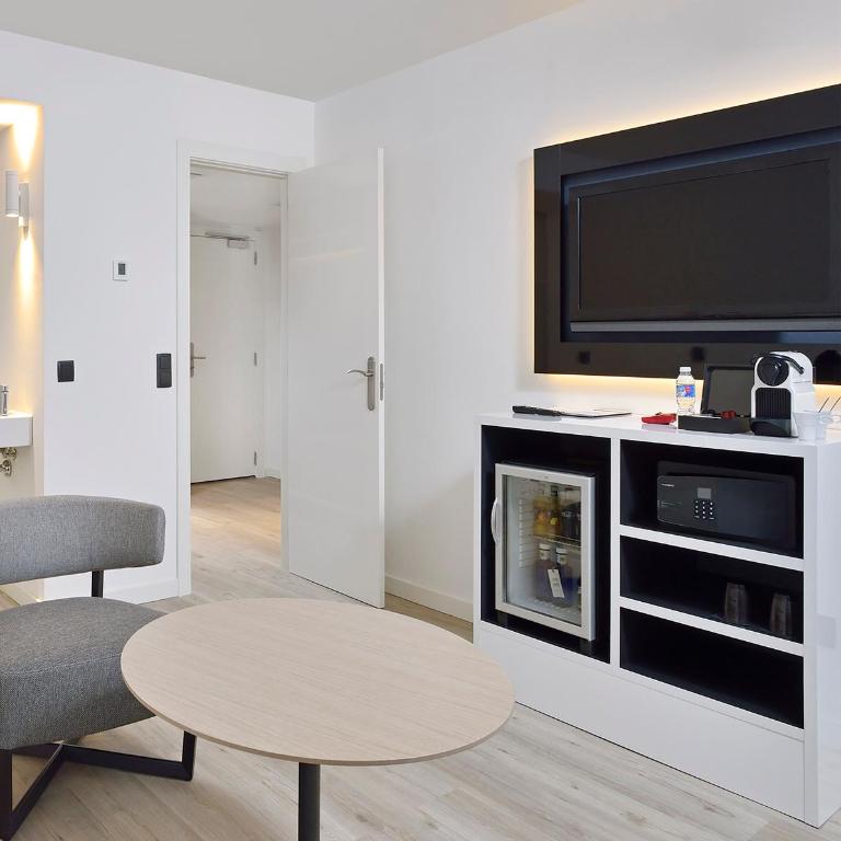 INNSiDE by Meliá Palma Bosque - The Townhouse - Pool View - 2