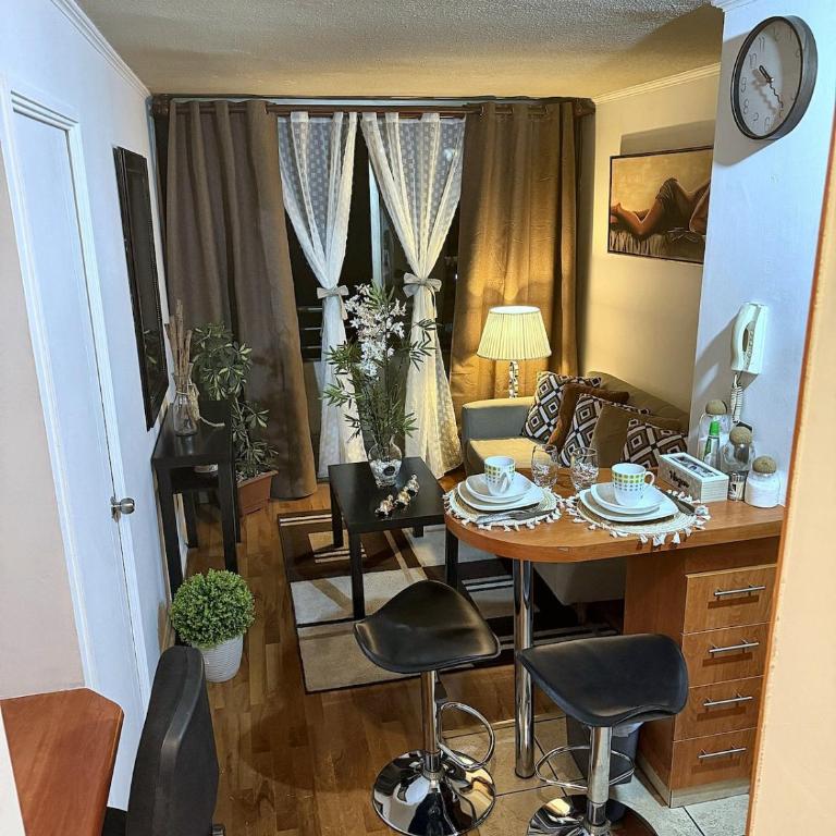 Apartment with AC Terrace Metro Lines 2 y 3 y 5 Tourism Work - One-Bedroom Apartment - 1