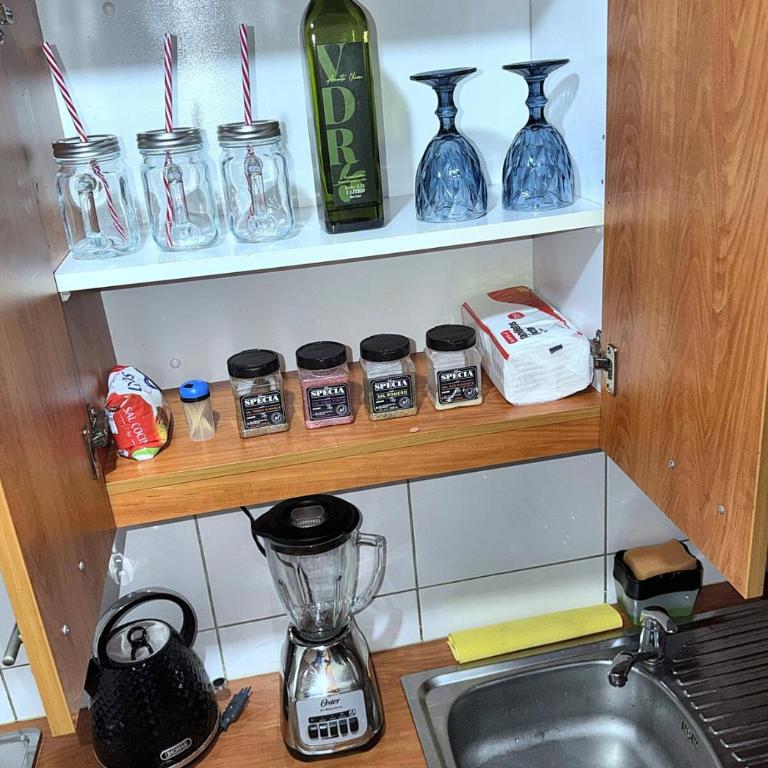 Apartment with AC Terrace Metro Lines 2 y 3 y 5 Tourism Work - One-Bedroom Apartment - 14