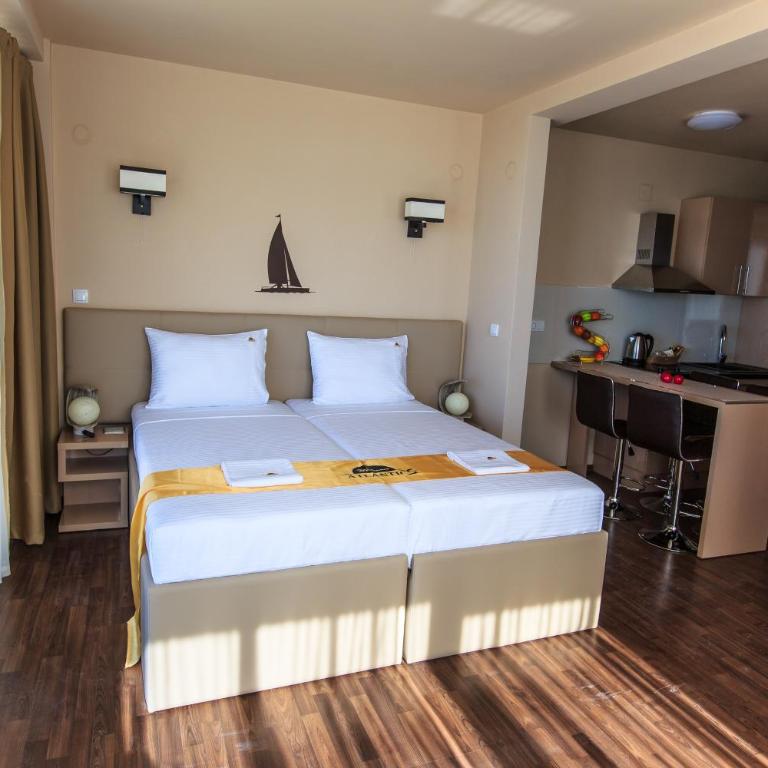 Atlantic Hotel - Two-Bedroom Apartment - 70