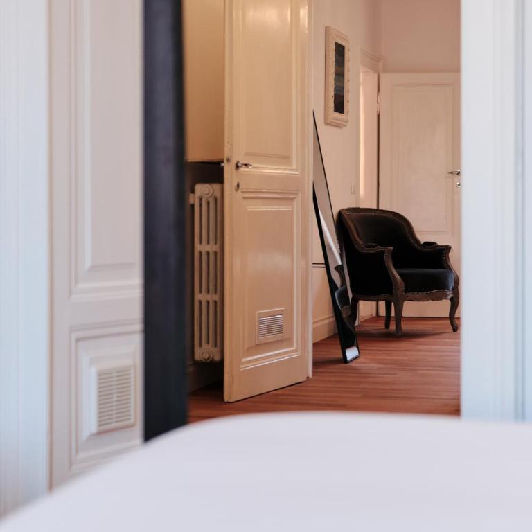 Colosseo-Trevi Iconic & Central for 8 Wi Fi AC - Appartamento con 4 Camere da Letto - 5