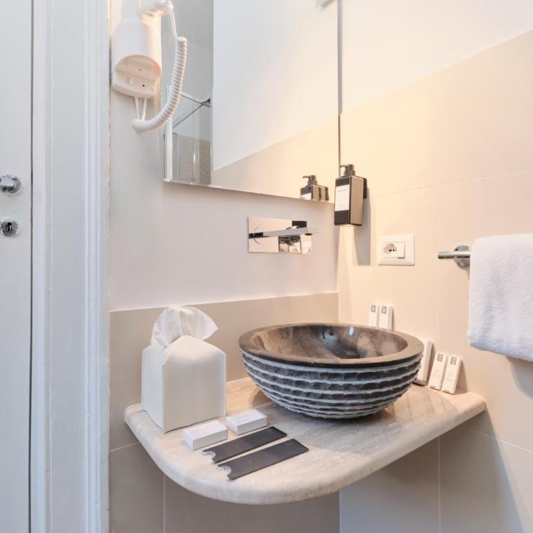 Colosseo-Trevi Iconic & Central for 8 Wi Fi AC - Appartamento con 4 Camere da Letto - 13