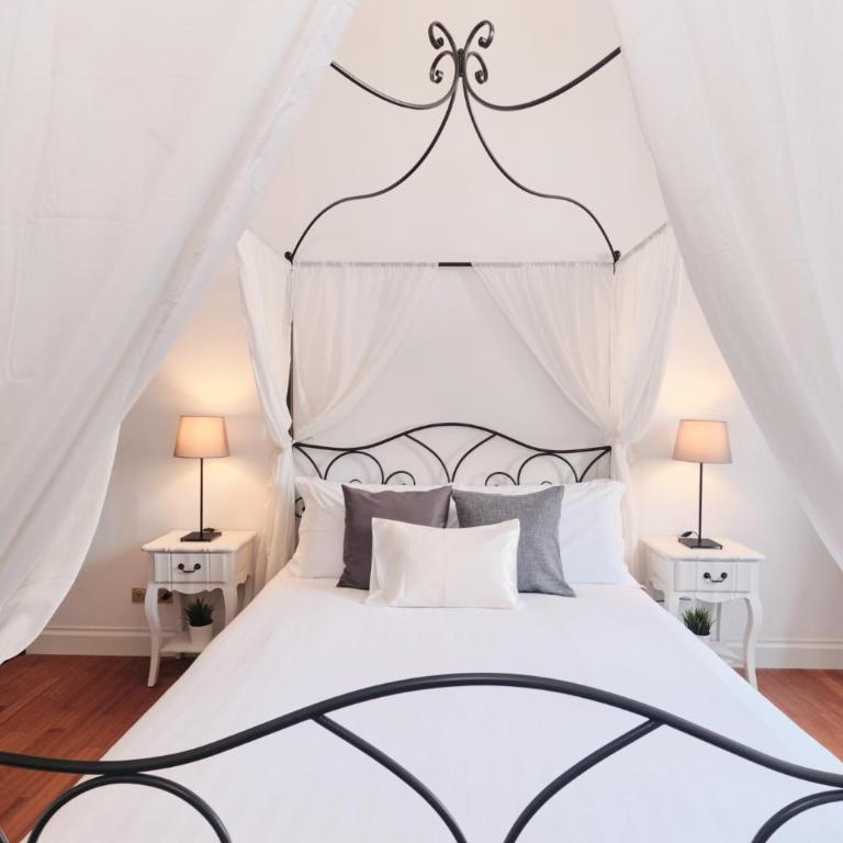 Colosseo-Trevi Iconic & Central for 8 Wi Fi AC - Appartamento con 4 Camere da Letto - 1