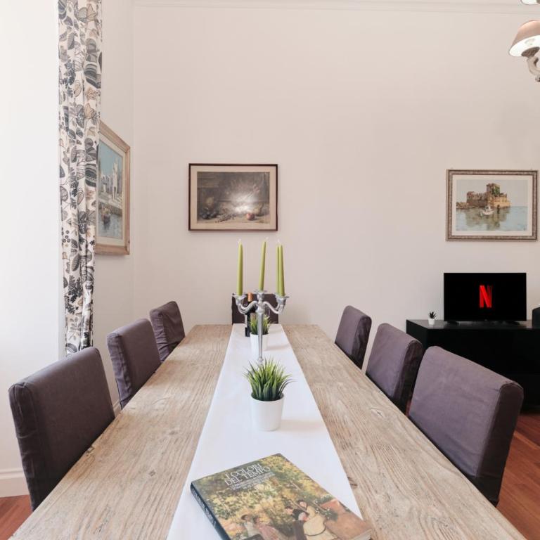 Colosseo-Trevi Iconic & Central for 8 Wi Fi AC - Appartamento con 4 Camere da Letto - 98