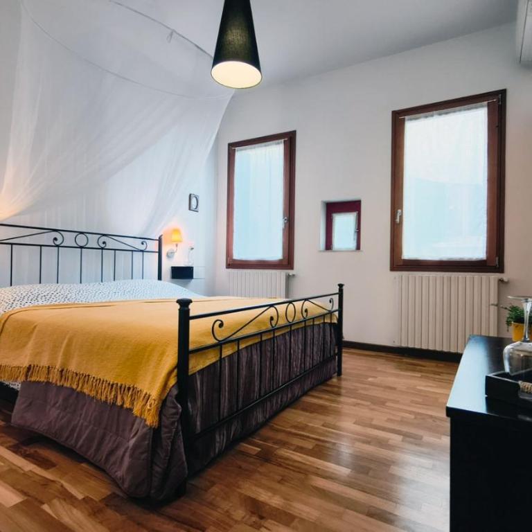 Alessandra's Cozy Venice- Quiet Double Room & Private Bathroom with sharing kitchen - Camera Matrimoniale - 1