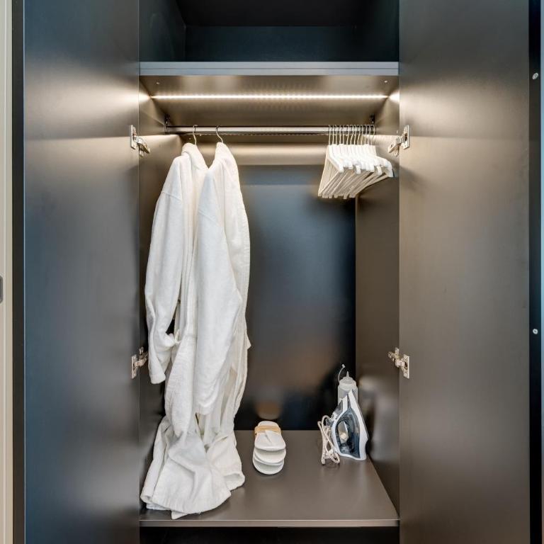 Dorćol Center Suites 2 - Double Room with Terrace - 9