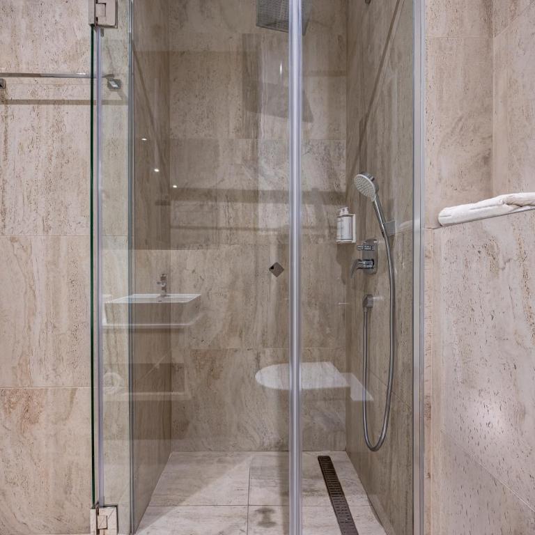 Dorćol Center Suites 2 - Double Room with Terrace - 11