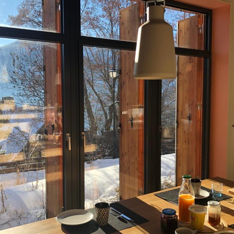 Bright chalet with valley views - Chalet - 8