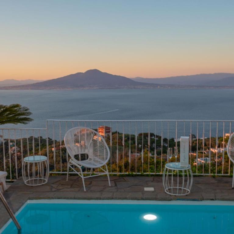 Spacious Sorrento Villa with Pool, Jacuzzi & Panoramic Sea View - Villa - 13