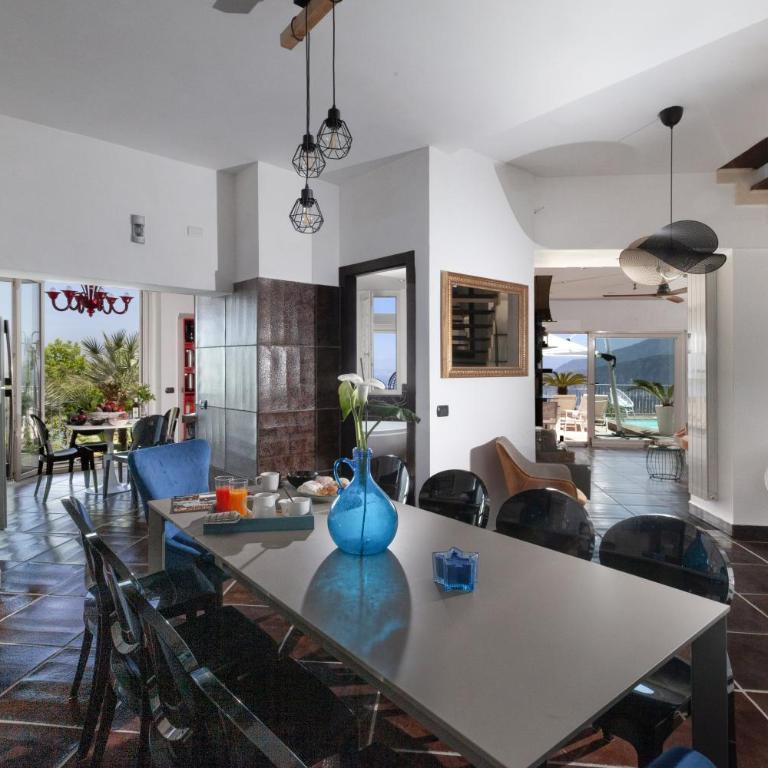 Spacious Sorrento Villa with Pool, Jacuzzi & Panoramic Sea View - Villa - 27