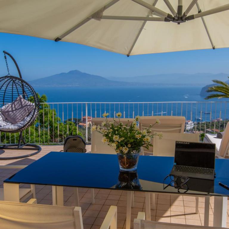 Spacious Sorrento Villa with Pool, Jacuzzi & Panoramic Sea View - Villa - 80