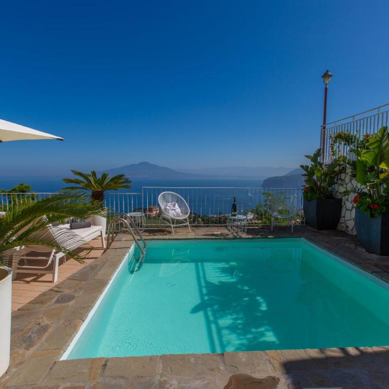 Spacious Sorrento Villa with Pool, Jacuzzi & Panoramic Sea View - Villa - 77
