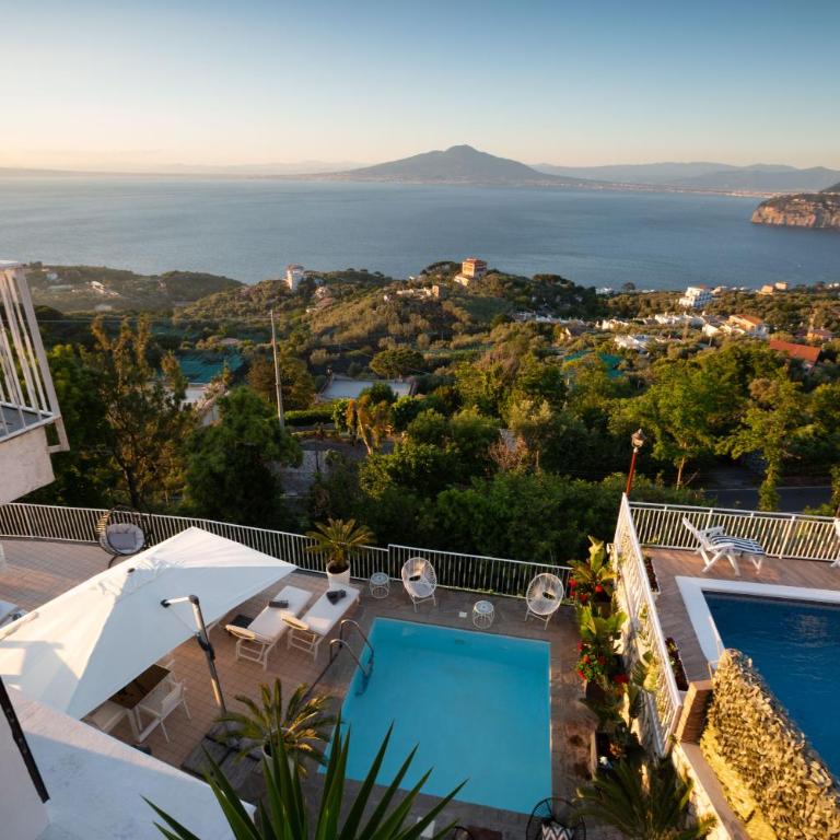 Spacious Sorrento Villa with Pool, Jacuzzi & Panoramic Sea View - Villa - 92
