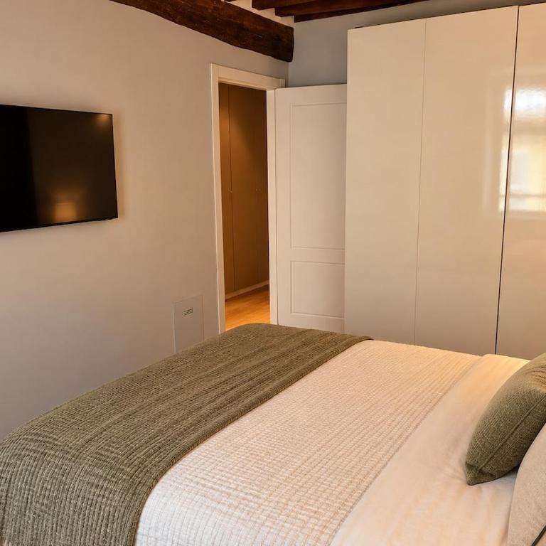 Parma Centro l Terrazzo, 2 Camere 2 Bagni, Duomo - Appartamento con 2 Camere da Letto - 5