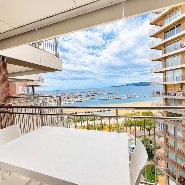 Mediterranean Beachfront - Appartamento - 1