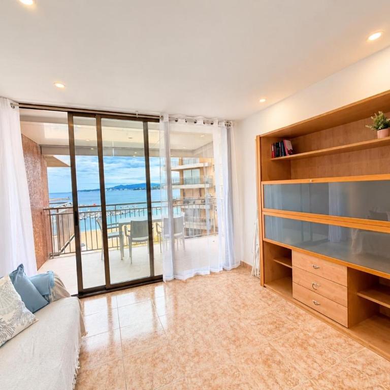 Mediterranean Beachfront - Appartamento - 30