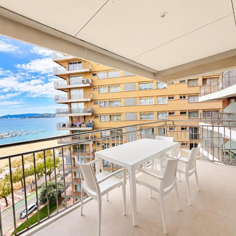Mediterranean Beachfront - Appartamento - 32