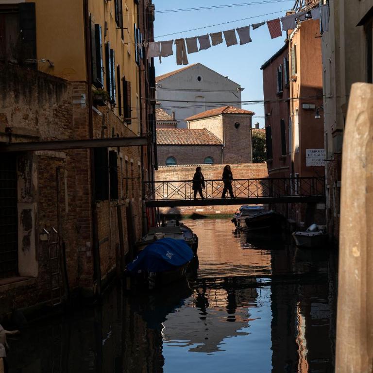 Ca'Antica sinagoga - Venice Canal front apartment - One-Bedroom Apartment with River View - 10