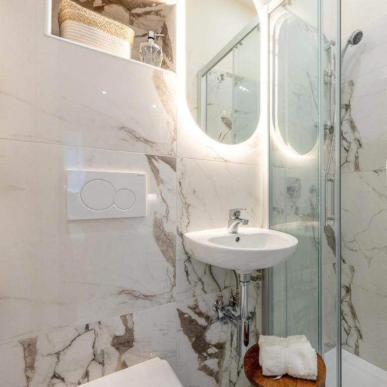 Suite Lingotto Fiere - Metro - Ospedali - Apartment - 9