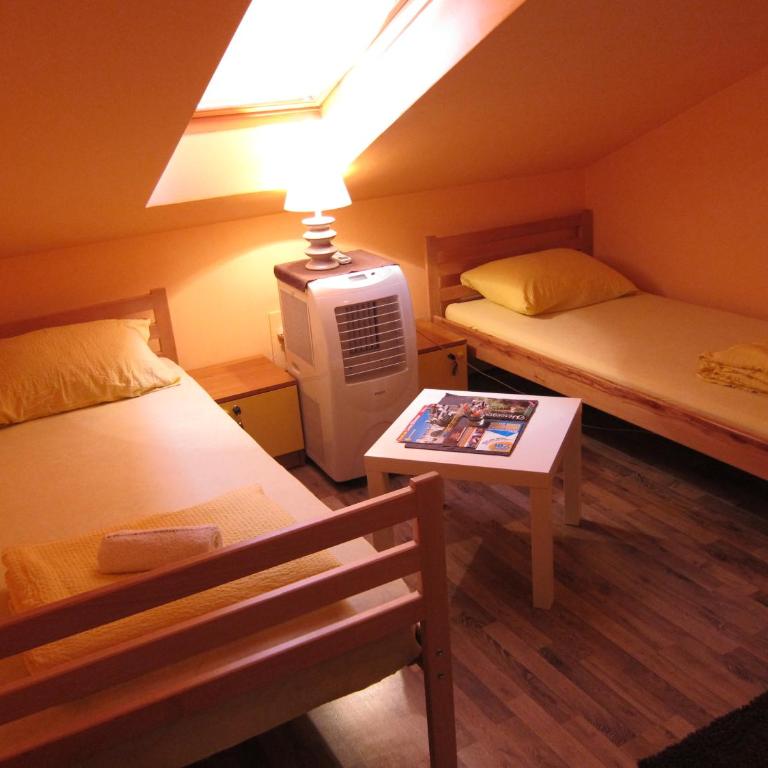 Hostel Taso's House - Bed in 4-Bed Dormitory Room - 3