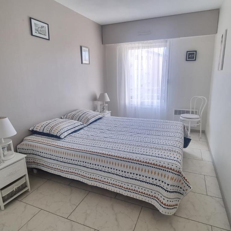Bright apartment near beach and train station - Apartamento - 8