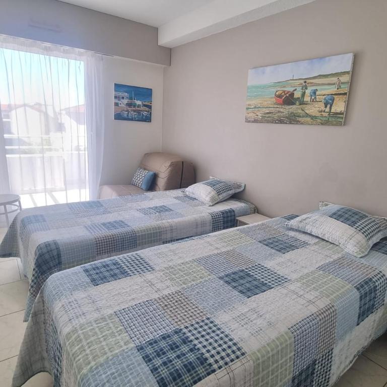 Bright apartment near beach and train station - Apartamento - 9