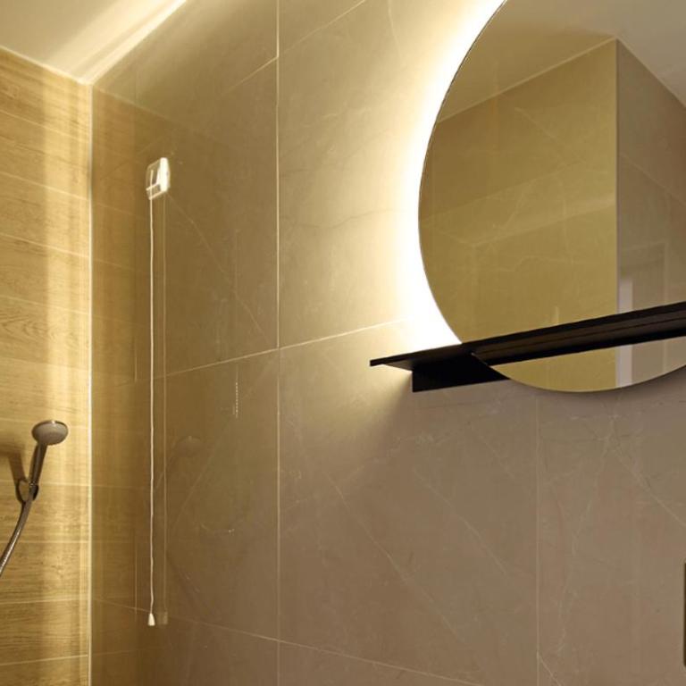 Hotel Koncept Residence - Dreibettzimmer - 2