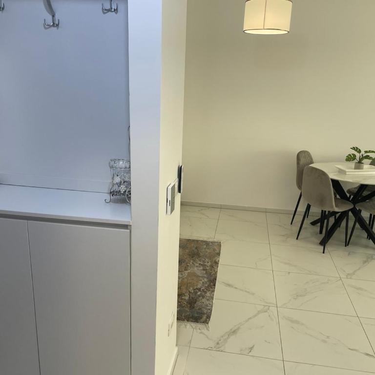 Ground Floor Apt with Balcony - Apartman sa 1 Spavaćom Sobom - 4