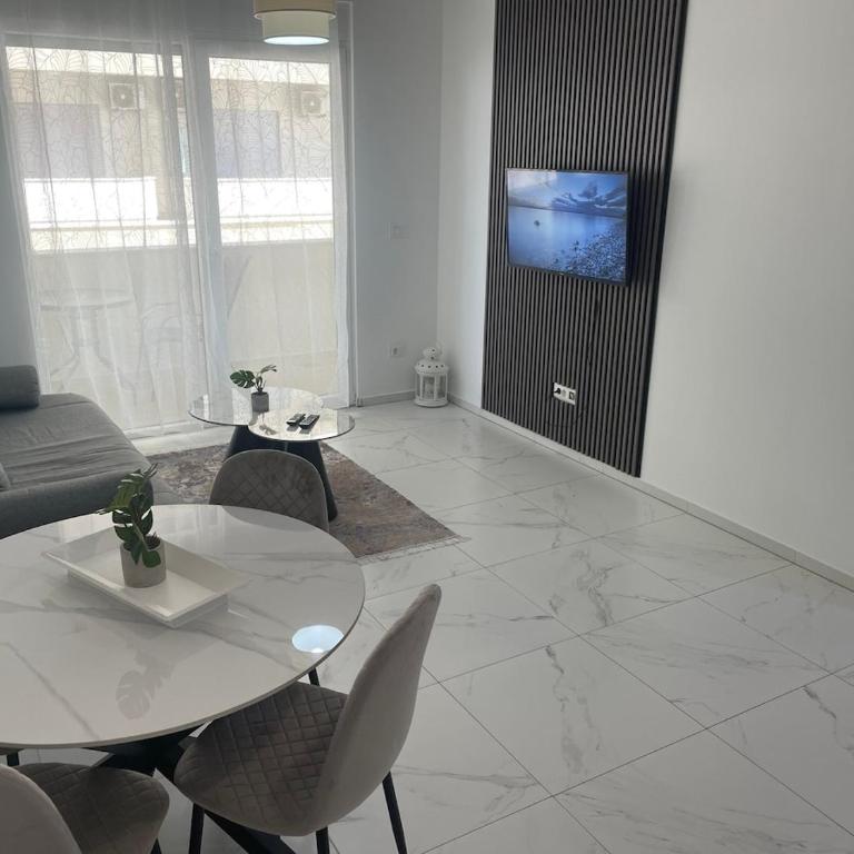 Ground Floor Apt with Balcony - Apartman sa 1 Spavaćom Sobom - 8