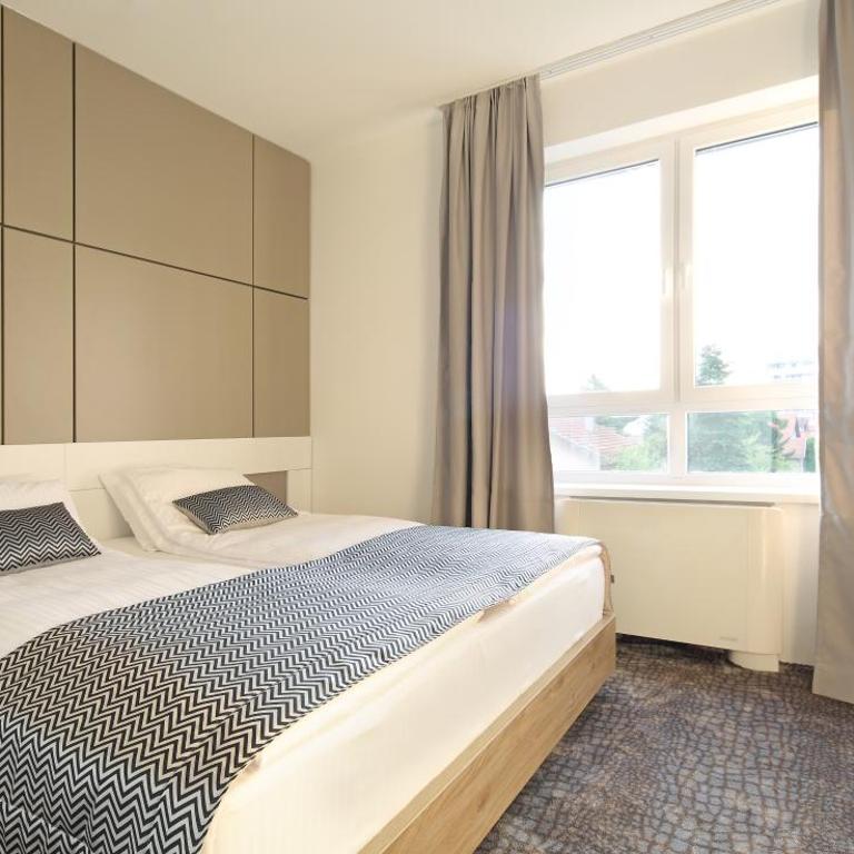 Hotel Koncept Residence - Doppel- oder Zweibettzimmer - 1