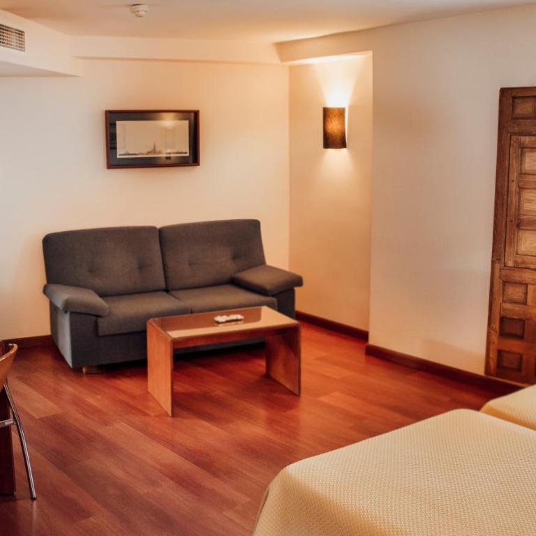 Hotel Santa Isabel - Habitación Doble Superior - 2 camas - 5