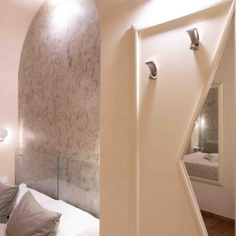 Hotel Renaissance - Camera Matrimoniale Superior con Bagno Turco - 4