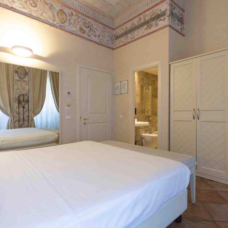 Hotel Renaissance - Camera Standard Matrimoniale/Doppia con Letti Singoli - 1