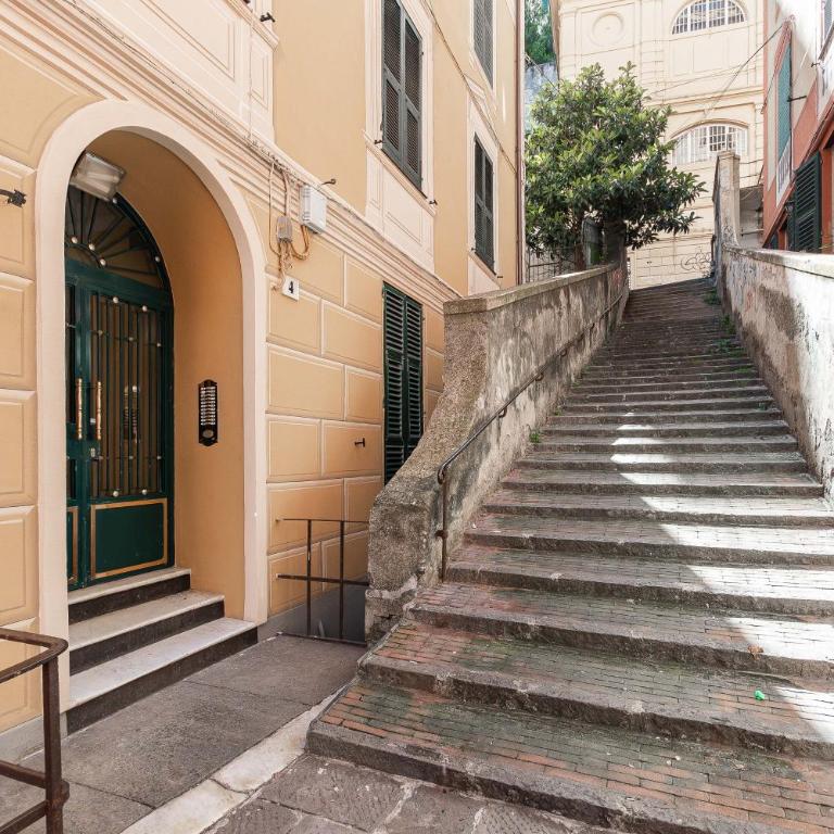 Mansarda nel Centro Storico di Genova con 5 posti letto - Appartamento con 2 Camere da Letto - 17