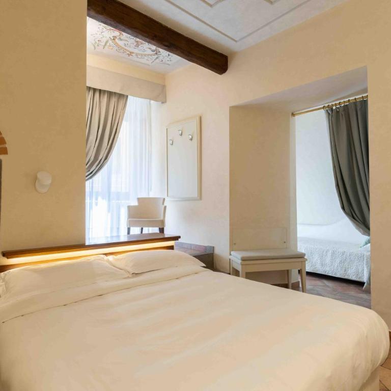Hotel Renaissance - Camera Tripla Standard - 4
