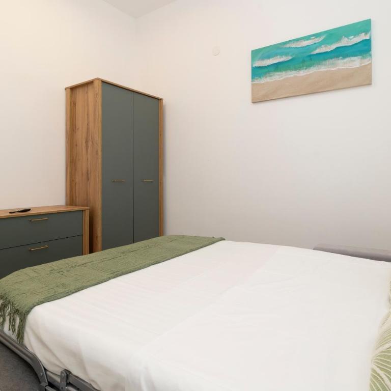 SantOliva Urban Apartment - Two-Bedroom Apartment - 20