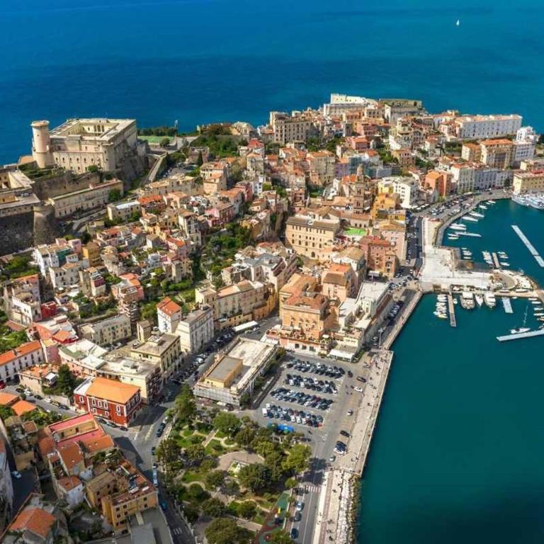 Casa Caieta - Appartamento con 2 Camere da Letto - 1